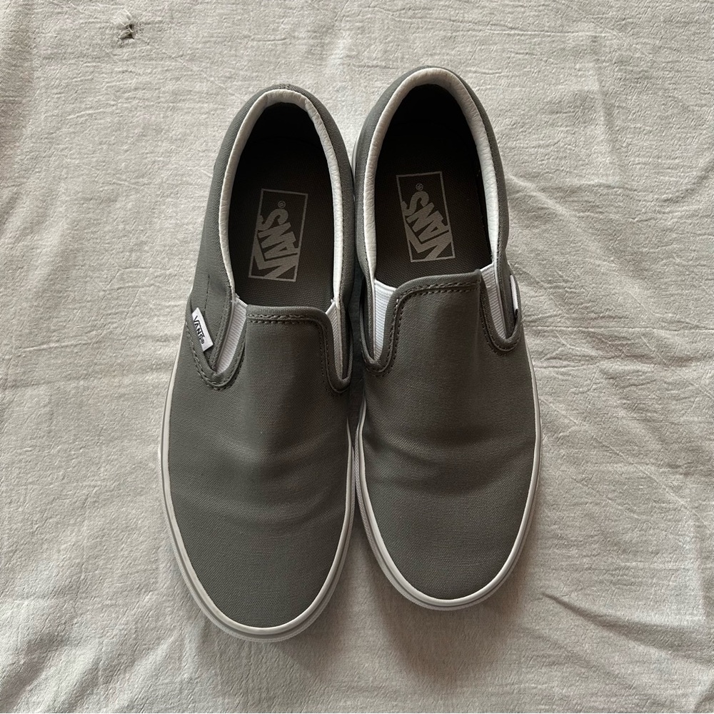 VANS CLASSIC SLIP ON 8 WOMENS US